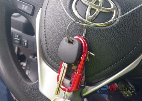 2017 Toyota Corolla Le z USA, uszkodzony, nr VIN 2T1BURHE0HC886419